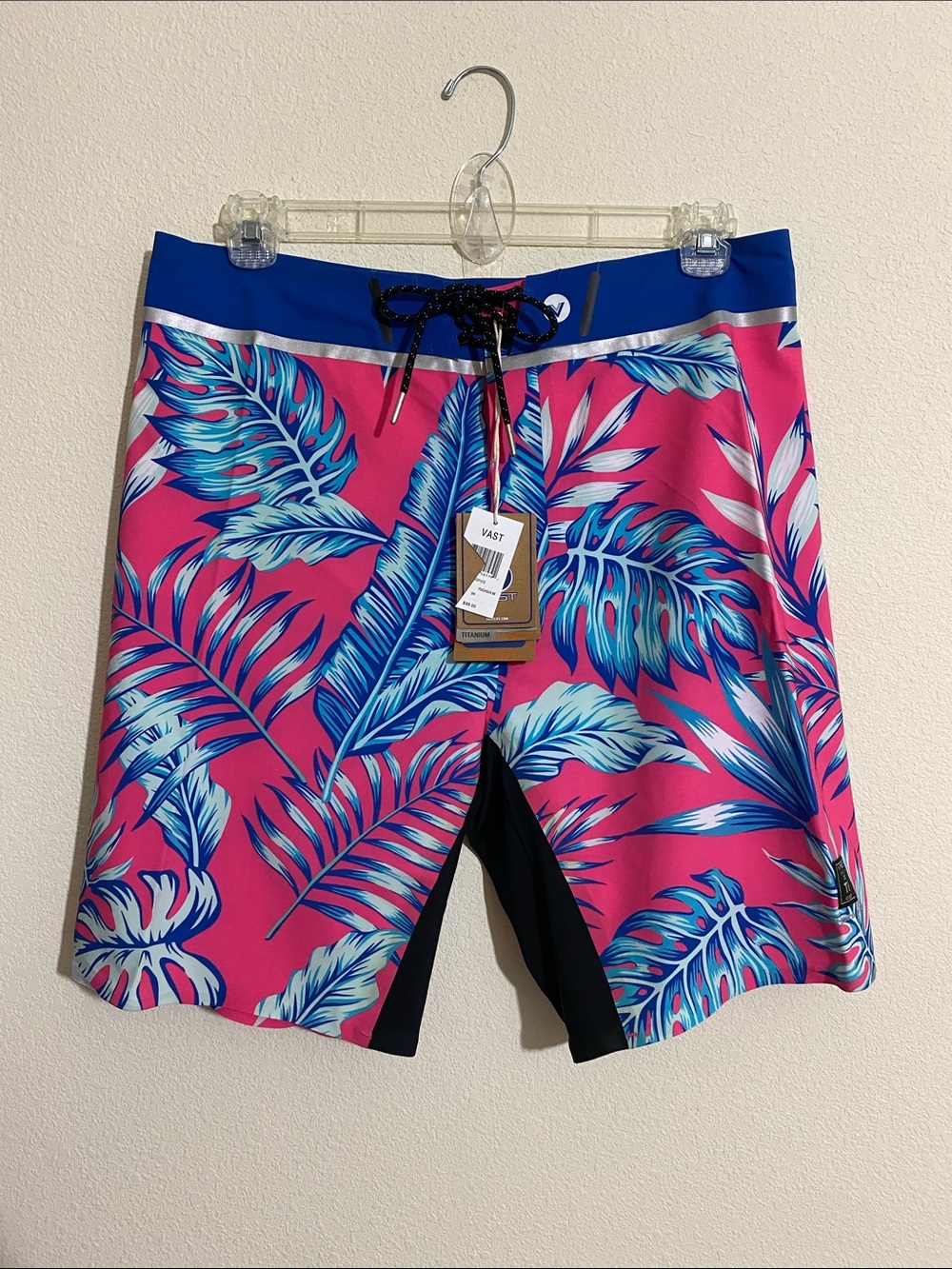 VAST Tropical Leaf Print Board Shorts Men's Size 34